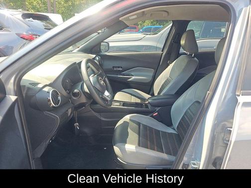 Boulder Gray Metallic 2024 Nissan Kicks SR