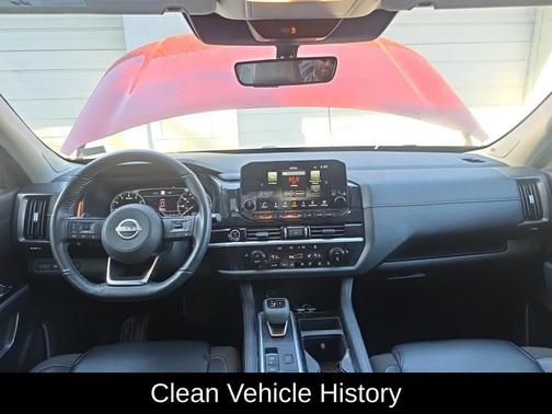 2t Red Blk Roof 2024 Nissan Pathfinder SL