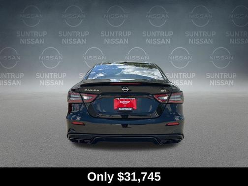 Black 2023 Nissan Maxima SR