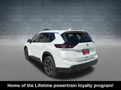Pearl 2025 Nissan Rogue SV