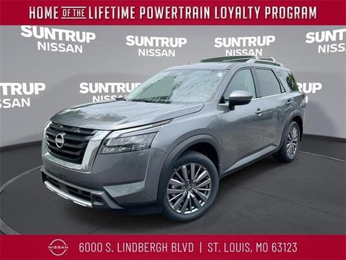 2025 Nissan Pathfinder SL