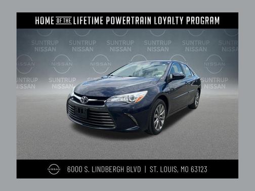Parisian Night Pearl 2017 Toyota Camry XLE