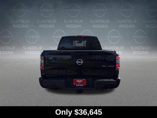 Super Black 2025 Nissan Frontier SL