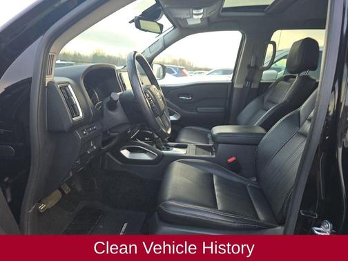 2025 Nissan Frontier SL