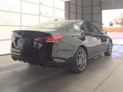 2024 Nissan Altima 2.0 SR