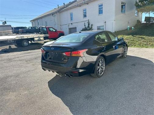 2024 Nissan Altima 2.0 SR