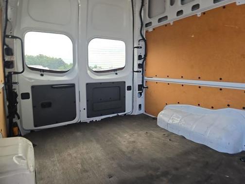 2020 Nissan NV Cargo NV2500 HD S/SV V6/V8