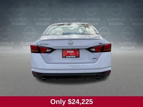 2025 Nissan Altima SR