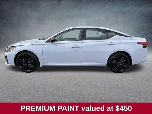 2025 Nissan Altima SR