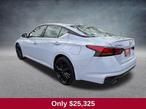 2025 Nissan Altima SR