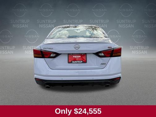 2025 Nissan Altima SR