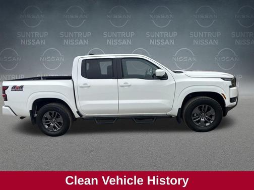 2025 Nissan Frontier SV