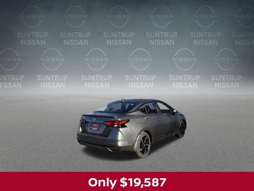 2025 Nissan Versa 1.6 SR