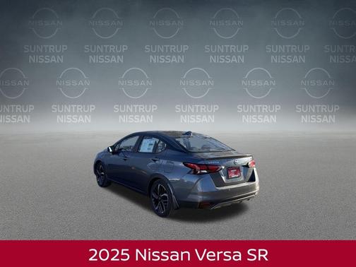 2025 Nissan Versa 1.6 SR