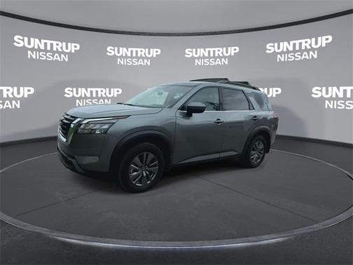 2024 Nissan Pathfinder SV