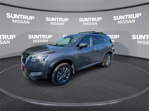 2024 Nissan Pathfinder SV
