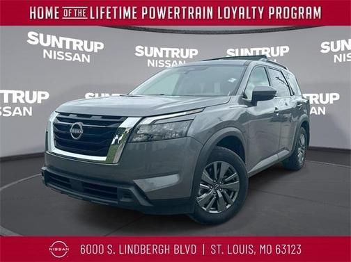 2024 Nissan Pathfinder SV
