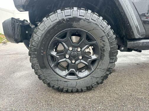 2023 Jeep Gladiator Sport