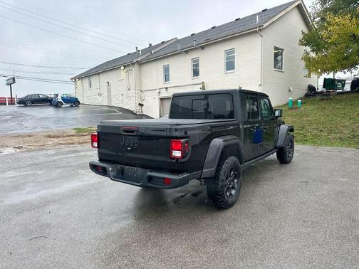 2023 Jeep Gladiator Sport