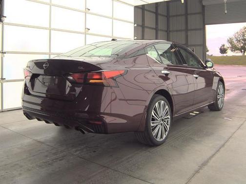 2024 Nissan Altima 2.5 SL