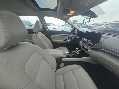 2024 Nissan Altima 2.5 SL