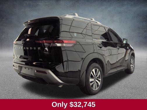 2024 Nissan Pathfinder SL