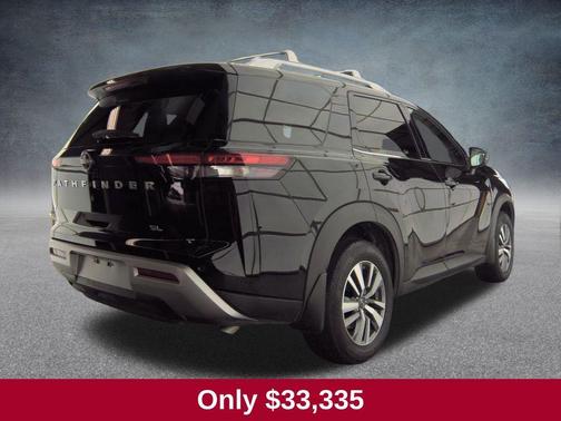 2024 Nissan Pathfinder SL