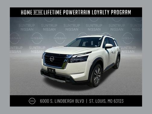 White 2024 Nissan Pathfinder SL