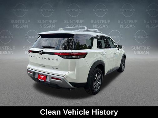 White 2024 Nissan Pathfinder SL