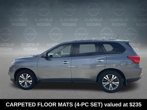 Gun Metallic 2018 Nissan Pathfinder SV