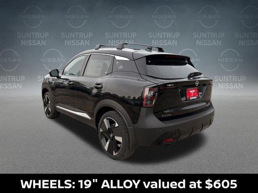 Super Black 2026 Nissan Kicks SR