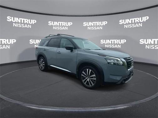 2022 Nissan Pathfinder Platinum