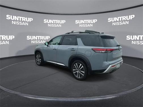 2022 Nissan Pathfinder Platinum