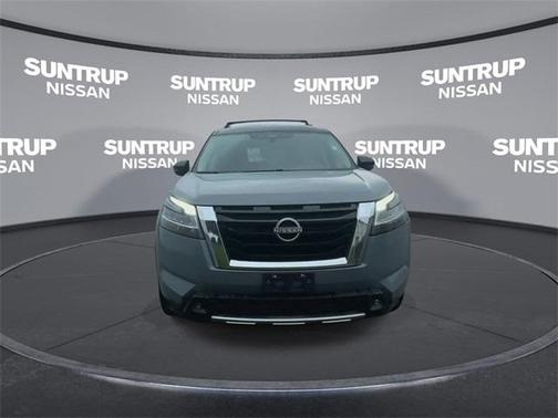 2022 Nissan Pathfinder Platinum