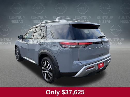 2024 Nissan Pathfinder Platinum