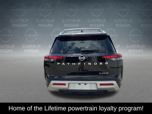 Black 2024 Nissan Pathfinder Platinum