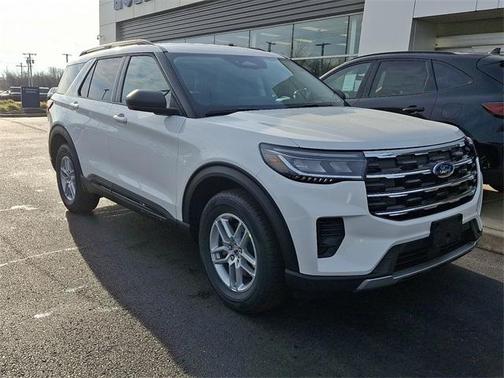 Star White Metallic Tri-Coat 2026 Ford Explorer Active