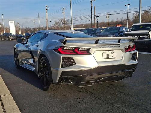 2026 Chevrolet Corvette Stingray w/2LT