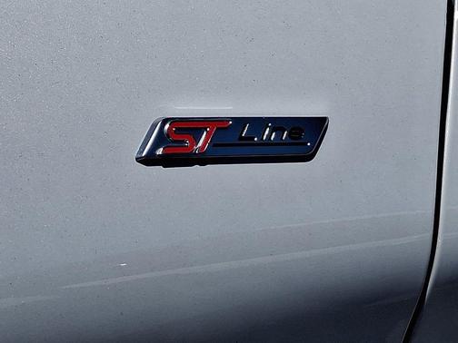 Space White Metallic 2026 Ford Explorer ST-Line