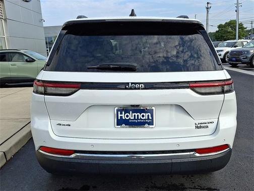 2022 Jeep Grand Cherokee Laredo