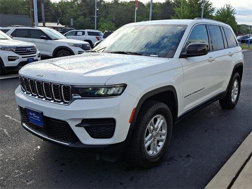 2022 Jeep Grand Cherokee Laredo