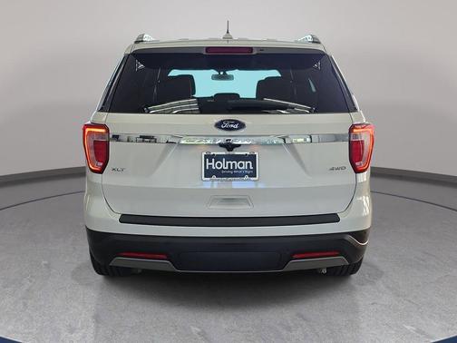 White Platinum Metallic Tri-Coat 2019 Ford Explorer XLT