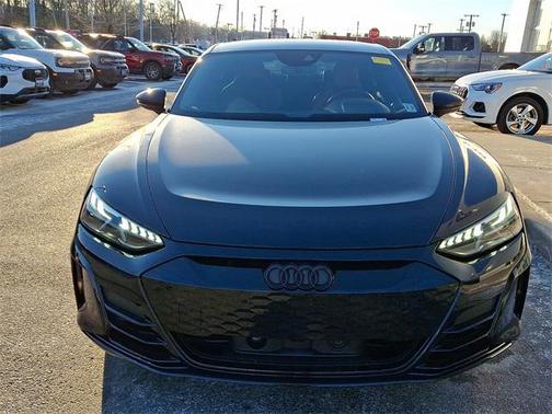 2022 Audi e-tron GT Premium Plus