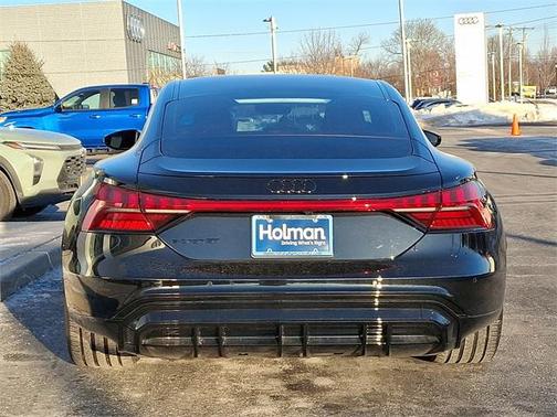 2022 Audi e-tron GT Premium Plus