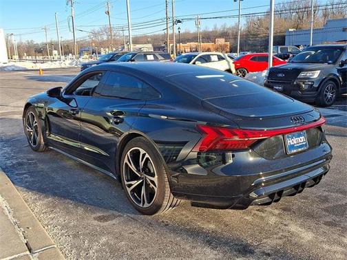 2022 Audi e-tron GT Premium Plus