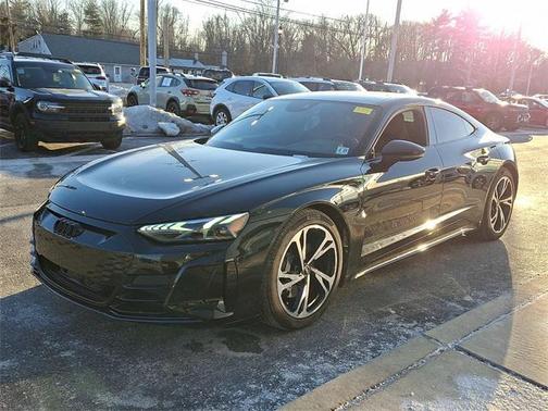 2022 Audi e-tron GT Premium Plus