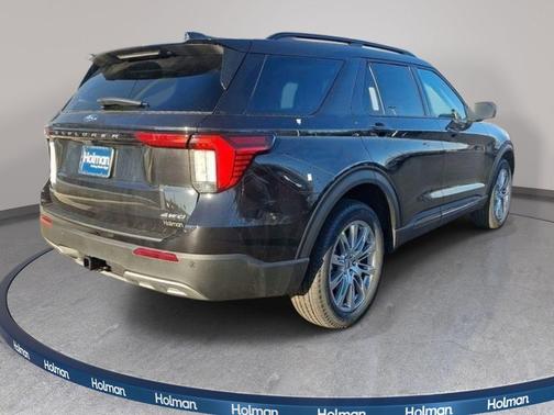 Agate Black Metallic 2026 Ford Explorer Active