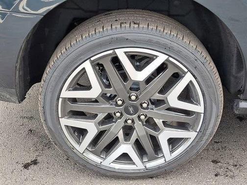 Stone Blue Metallic 2026 Ford Expedition Platinum