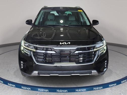 Fusion Black 2024 Kia Seltos SX Turbo
