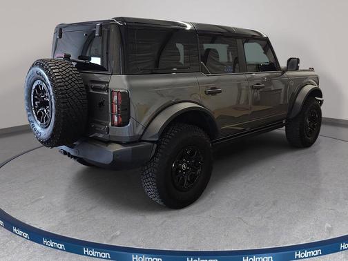 Carbonized Gray Metallic 2024 Ford Bronco Wildtrak